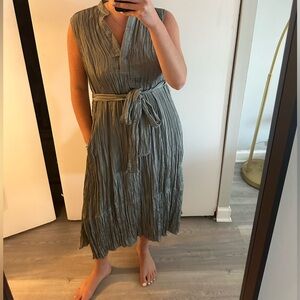 Vince Hammered Satin Popover Midi Dress In Horizon Size Medium